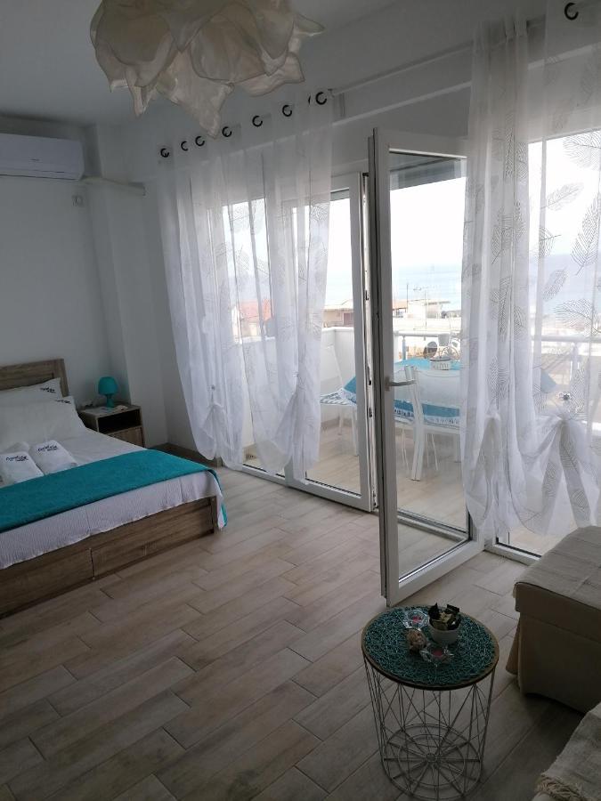 Crystal Blue Apartments Nea Kallikrateia Zewnętrze zdjęcie