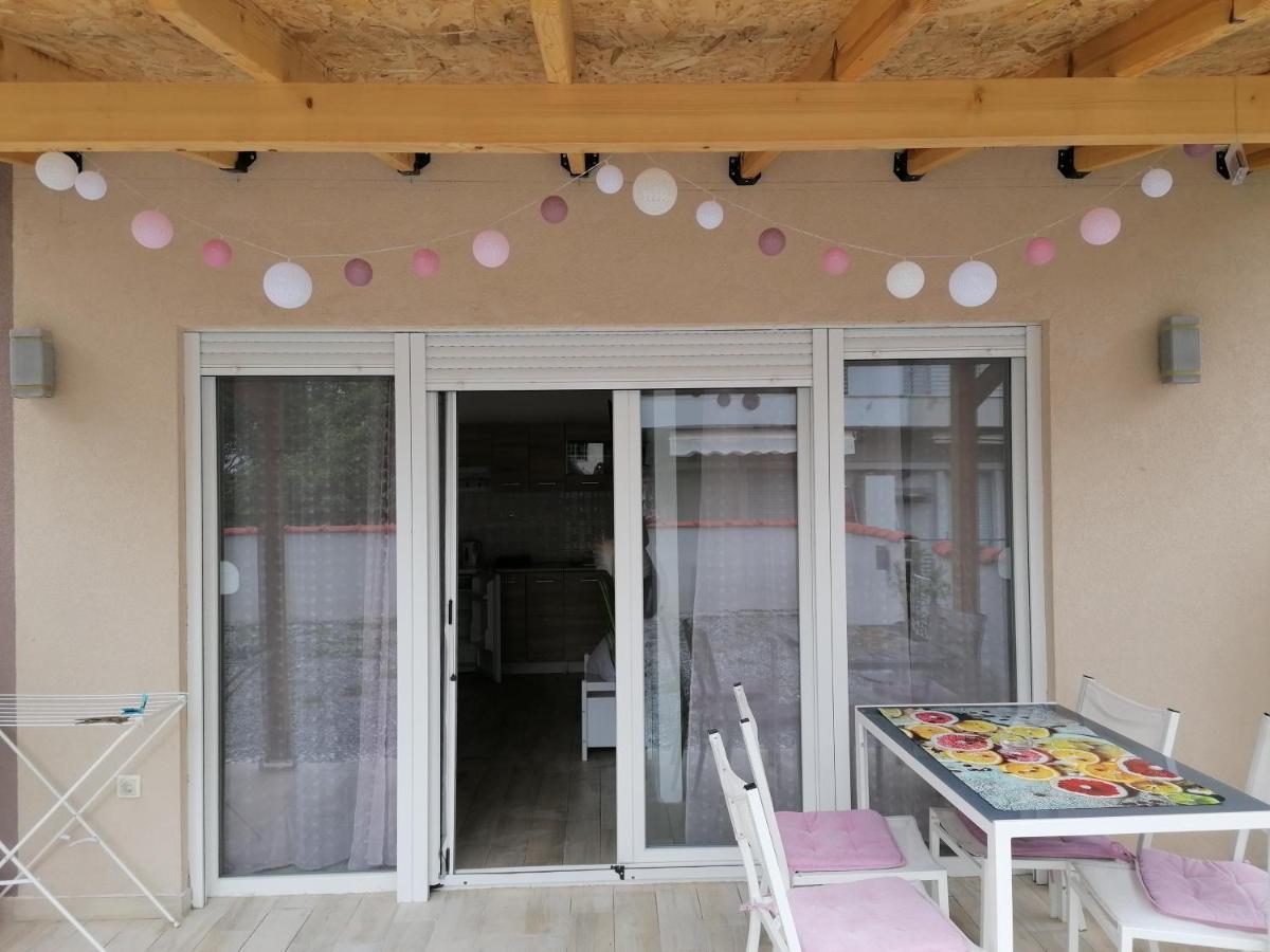 Crystal Blue Apartments Nea Kallikrateia Zewnętrze zdjęcie